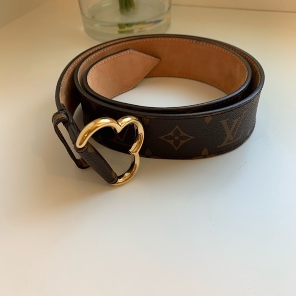 Authentic Louis Vuitton vernis Fleur buckle belt size 85-34